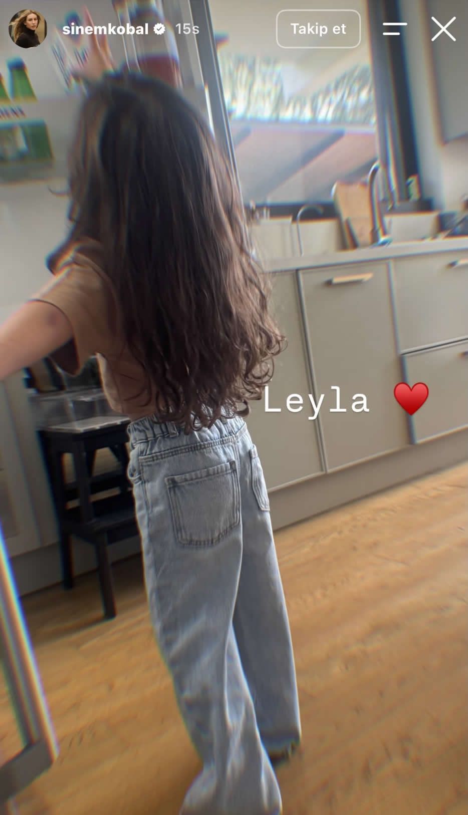 Sinem Kobaldan Kizi Leyla Ile Tatli Paylasim36