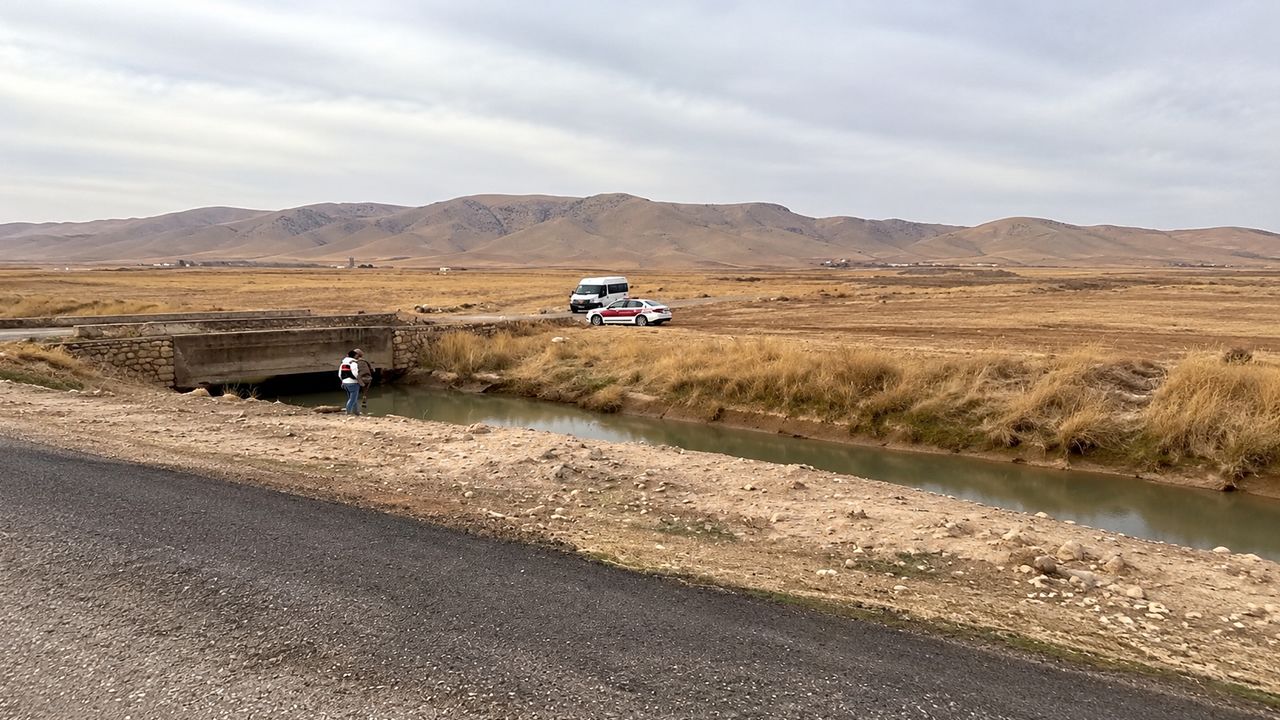 Su kanalına uçan otomobilden acı haber: Bir aile yok oldu!