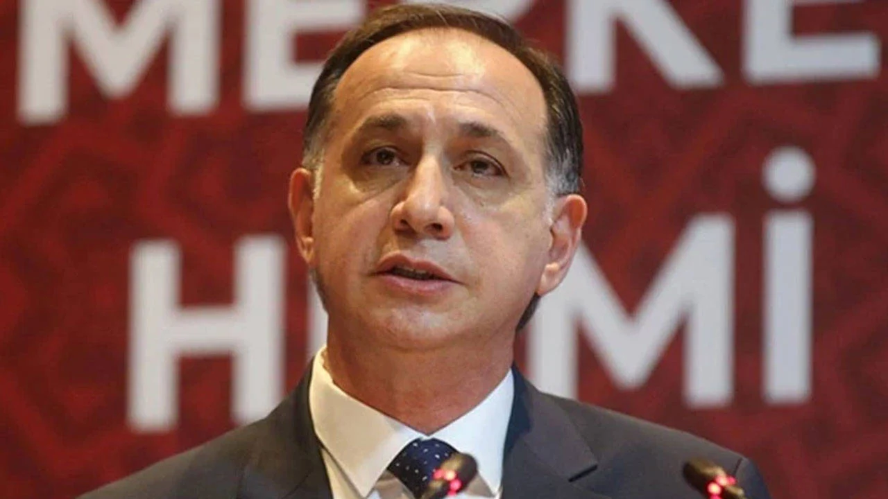Turk Futbolunun Itibarini Yerle Bir Etti Hakemler Dosyasina Sert Yorum2.Fw