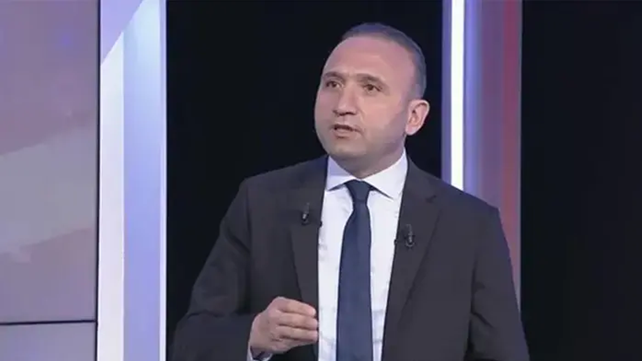 Turk Futbolunun Itibarini Yerle Bir Etti Hakemler Dosyasina Sert Yorum4.Fw