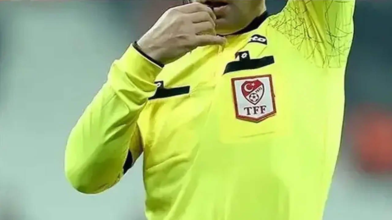 Turk Futbolunun Itibarini Yerle Bir Etti Hakemler Dosyasina Sert Yorum7.Fw